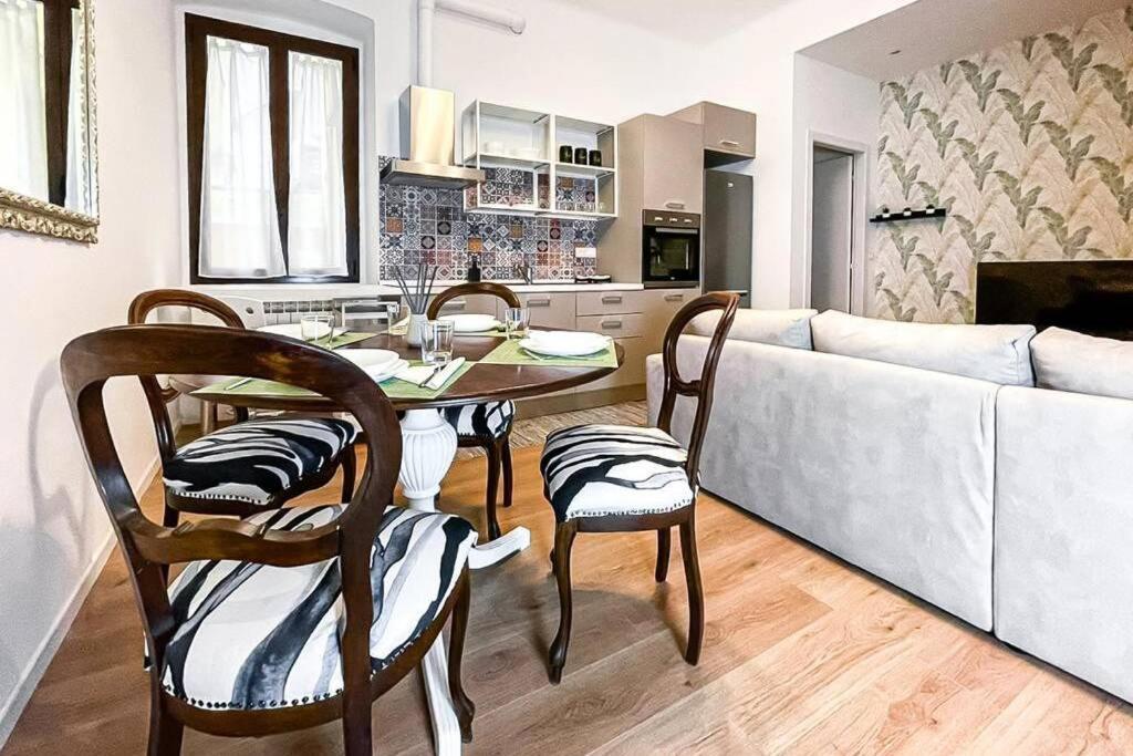 Apartamento Luxury Stazione Centrale Elegante Loft Trieste Exterior foto